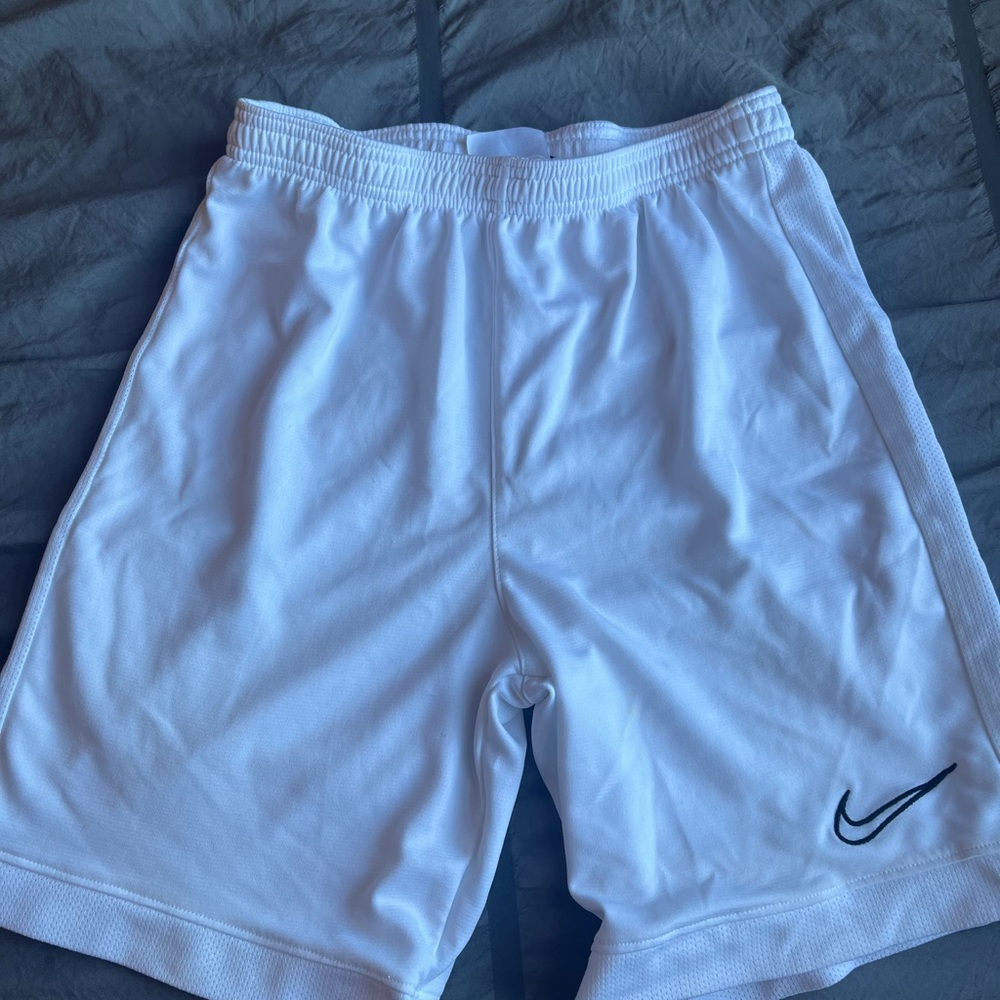 boys nike shorts, good condition!
